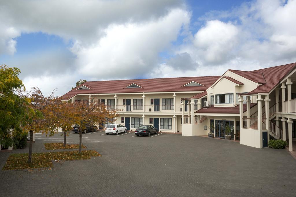 Aubyn Court Spa Motel Palmerston North Exterior photo